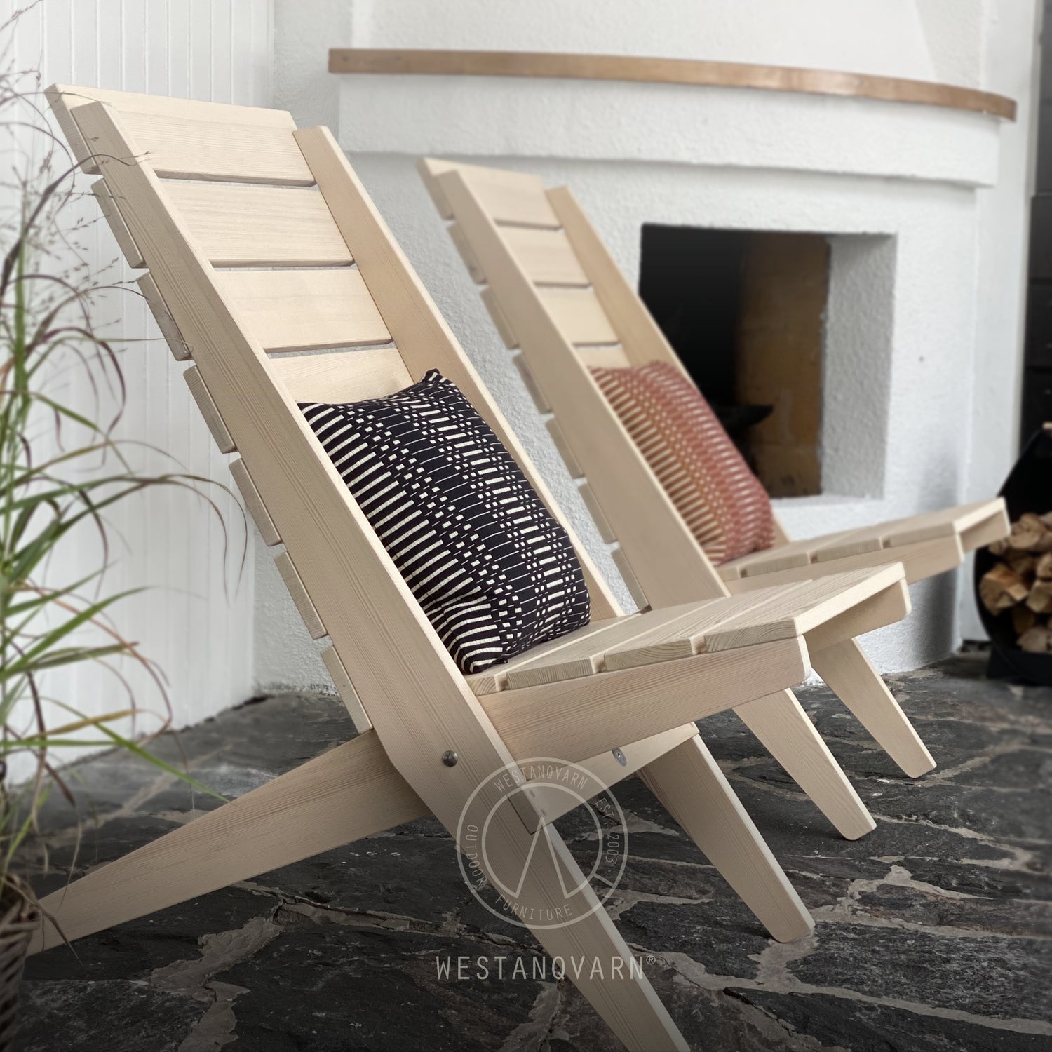 Classic Scandinavian Sun Chair